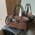 Borsa a secchiello in finta pelle scamosciata marrone con fibbie argentate e dettagli retrò - Marrone