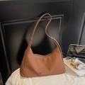Maillard style retro brown leather crescent hobo bag with adjustable shoulder strap - Brown No Pendant