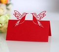 Marque-place rouge découpé au laser avec motif colibri pour décoration de mariage - Rouge