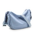 Sac à bandoulière croissant bleu clair avec large sangle réglable et style décontracté - Bleu