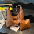 Conjunto de bolso tote de cuero PU marrón vintage con sobre a juego para mujer - Marrón