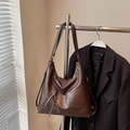 Vintage brown leather tote bag featuring functional front zippers and shoulder strap - No Pendant / Coffee