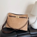 Sac cabas rétro bicolore en daim beige et marron avec fermoir tournant doré et bandoulière - Kaki