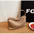Vintage pleated hobo shoulder bag in tan leather with textured corrugated finish - Khaki