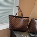 Borsa tote trapuntata marrone scuro capiente per il pendolarismo e lo stile - Marrone