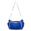 Detalle del bolso bandolera de nailon azul con ribete en contraste y correa ajustable - Estilo Mensajero Gran Capacidad / Azul