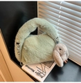 Borsa in peluche verde chiaro con tracolla a catena a sfere d'argento e ciondolo a coniglio - Verde