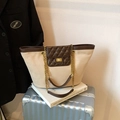 Vintage tote bag in beige suede and brown quilted leather with a gold chain strap - Khaki (No Pendant)