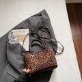 Borsa a mano retrò leopardata con manici marrone scuro e tracolla regolabile - senza ciondolo / Caffè