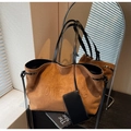Grand sac cabas rétro marron caramel avec lanières noires et pochette assortie - Marron