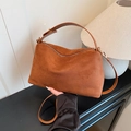 Borsa a mano in pelle scamosciata caramello con tracolla per ufficio e pendolari - Marrone