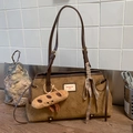Borsa tote marrone con goffratura gatto e ciondolo portachiavi a forma di pane - Marrone (Con Ciondolo Peluche)
