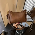 Retro brown leather crossbody bag with ethnic strap and gold kuck bags text logo - Brown (Without Pendant)