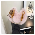 Sac hobo en peluche rose avec poignée en perles de bois et charm imprimé léopard - Avec Pendentif / Rose