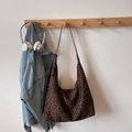 Grande borsa hobo a spalla con stampa leopardata e tracolla marrone per pendolari - Leopardo Piccolo Marrone