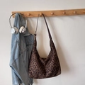 Grande borsa hobo a spalla con stampa leopardata marrone scuro per uso casual - Stampa Leopardata Grande Caffè