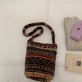 Sac cabas d'hiver en peluche avec texture jacquard bohème et motifs colorés - Style Texture Bohémienne / Orange