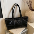 Glänzende schwarze gesteppte Baumwoll-Tote-Bag für Damen mit viel Stauraum und langen Trägern - Schwarz