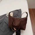 Dunkelbraune Wildleder-Umhängetasche in Beutelform mit elegantem Lederbesatz - Kaffee (Kein Anhänger)