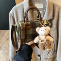 Mini sac à main rétro à carreaux verts avec bandoulière et charm ours en peluche - Vert avec Pendentif