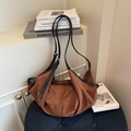 Bolso tote vintage de ante marrón con correas negras y cremallera, estilo hobo grande - Marrón