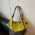 Bolso tote vintage de ante verde aguacate con correa negra ajustable y cremallera - Verde