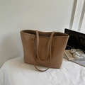 Chic khaki pebbled leather tote bag for women, large capacity stylish commuter handbag - No Pendant / Khaki