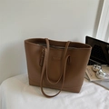 Classic dark brown tote bag in pebbled faux leather with spacious interior and long straps - No Pendant / Brown