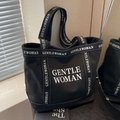 Grande borsa tote in tela nera con logo GENTLE WOMAN bianco e manici con monogramma - Nero
