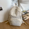 Minimalistischer Nylon-Rucksack in Cremeweiß mit verstellbaren Schultergurten - Weiß