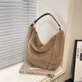 Sac hobo en fausse fourrure marron avec poignée en cuir foncé et finitions dorées - Kaki (Sans Pendentif)