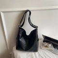 Large black PU leather tote bag with lychee texture and adjustable wide shoulder strap - No Pendant / Black