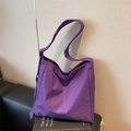 Borsa tote a quadri viola in tessuto Oxford con ampio interno e tracolla regolabile - Viola