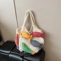 Borsa tote in maglia beige con ciondoli a forma di pesce colorati su pelle - Bianco Sporco