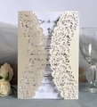 Elegante biglietto d'invito tagliato al laser con motivi barocchi e inserto color crema - Avorio