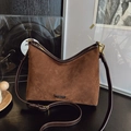 Borsa a spalla vintage in pelle scamosciata marrone scuro con cinturino in pelle - Marrone