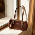 Borsa sottobraccio vintage in finto scamosciato marrone scuro con perline - Caffè con Ciondolo