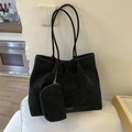 Grand sac cabas en daim noir avec surpiqûres blanches et petite pochette assortie - Noir