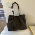 Grand sac cabas vintage café foncé en cuir mat avec surpiqûres blanches contrastées - Marron