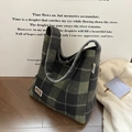 Green and black checkered velvet tote bag with bear patch and large capacity - Green
