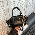Borsa a mano retrò in pelle nera lucida con ciondolo artistico in perline di legno - Nero