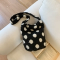 Elegante borsa a secchiello in peluche a pois bianchi e neri con tracolla integrata - Polka Dot Nero