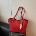 Retro red faux leather tote bag with bead tassel and golden fashion lettering - Wine Red With Pendant