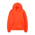 Detailansicht eines hellorangen Kapuzenpullovers mit Kängurutasche und Rippbündchen - Orange