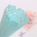 Cono in carta blu Tiffany tagliato al laser con rose per coriandoli nuziali e feste - Blu Chiaro