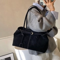 Borsa tote oversize minimalista in pelle scamosciata nera con cuciture bianche a contrasto - Nero