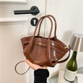 Borsa a secchiello marrone scuro con stampa coccodrillo e manici in pelle chic - Senza Ciondolo / Marrone