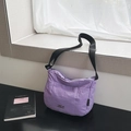 Sac bandoulière minimaliste violet clair avec bandoulière noire réglable - Violet (Sans Charme)