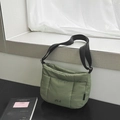 Sac seau matelassé vert clair avec bandoulière réglable en nylon noir - Vert (Sans Pendentif)