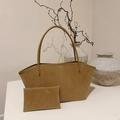 Braunes Wildleder-Tote-Bag-Set mit kleinem Beutel und schmalen Griffen im Minimal-Stil - Khaki